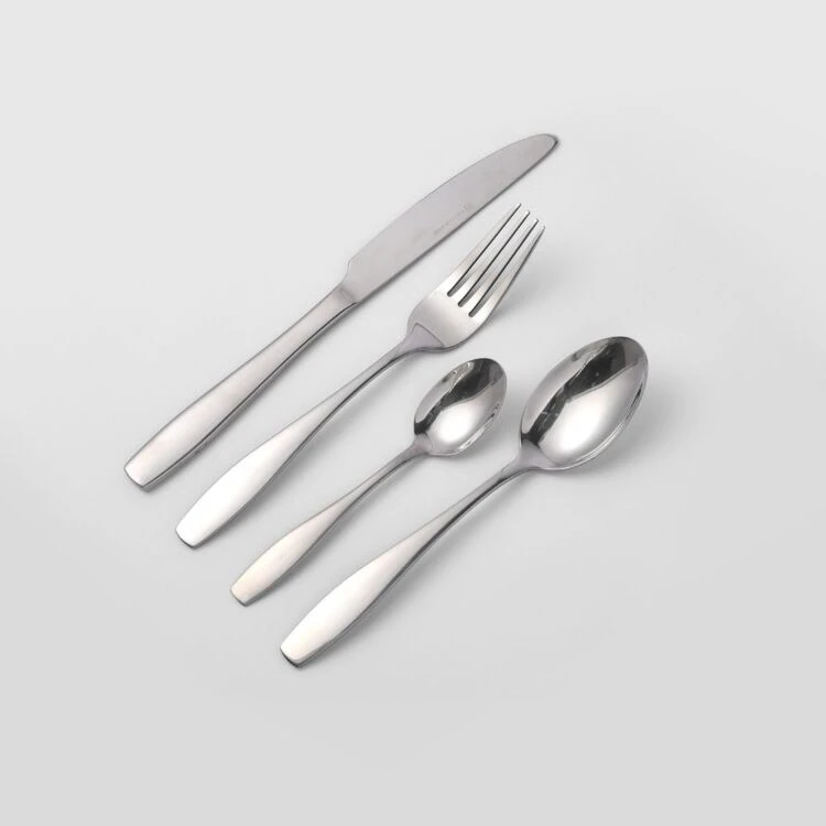 Smith & Nobel Hillary 32 Piece Cutlery Set