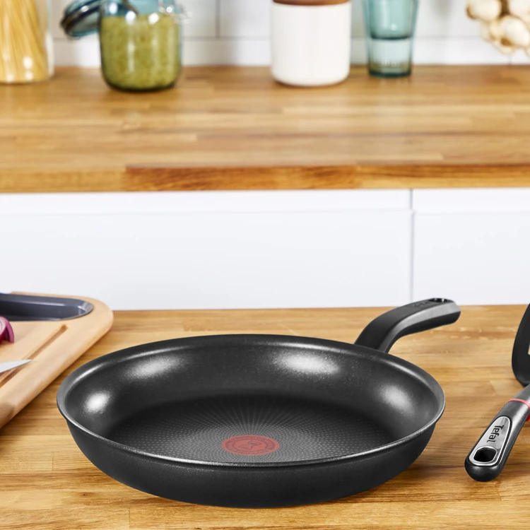 Tefal Daily Chef Black Induction Non-Stick Frypan 28cm - Image 3